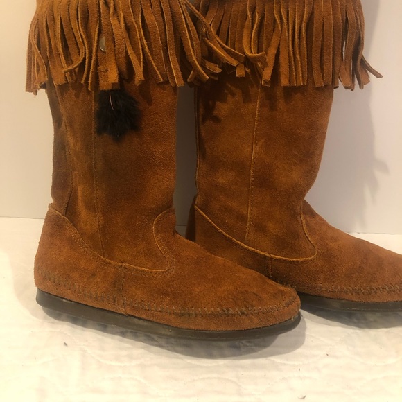 LOWER PRICE! MINNETONKA VINTAGE FRINGE BOOT (5B-04162920) - Picture 3 of 8